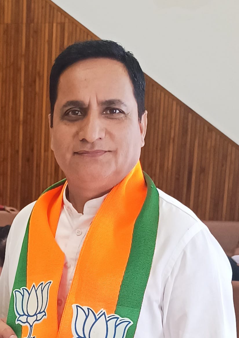 जम्मू-कश्मीर में 61,000 दिहाड़ी मजदूरों को नियमित करने की मांग की जम्मू-कश्मीर में 61,000 दिहाड़ी मजदूरों को नियमित करने की मांग की