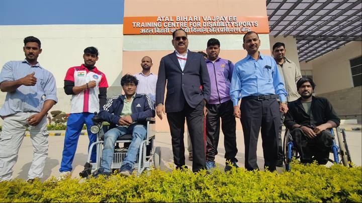 नि:शक्तजन आयुक्त ने स्टेडियम पहुँचकर लिया तैयारियों का जायजा नि:शक्तजन आयुक्त ने स्टेडियम पहुँचकर लिया तैयारियों का जायजा