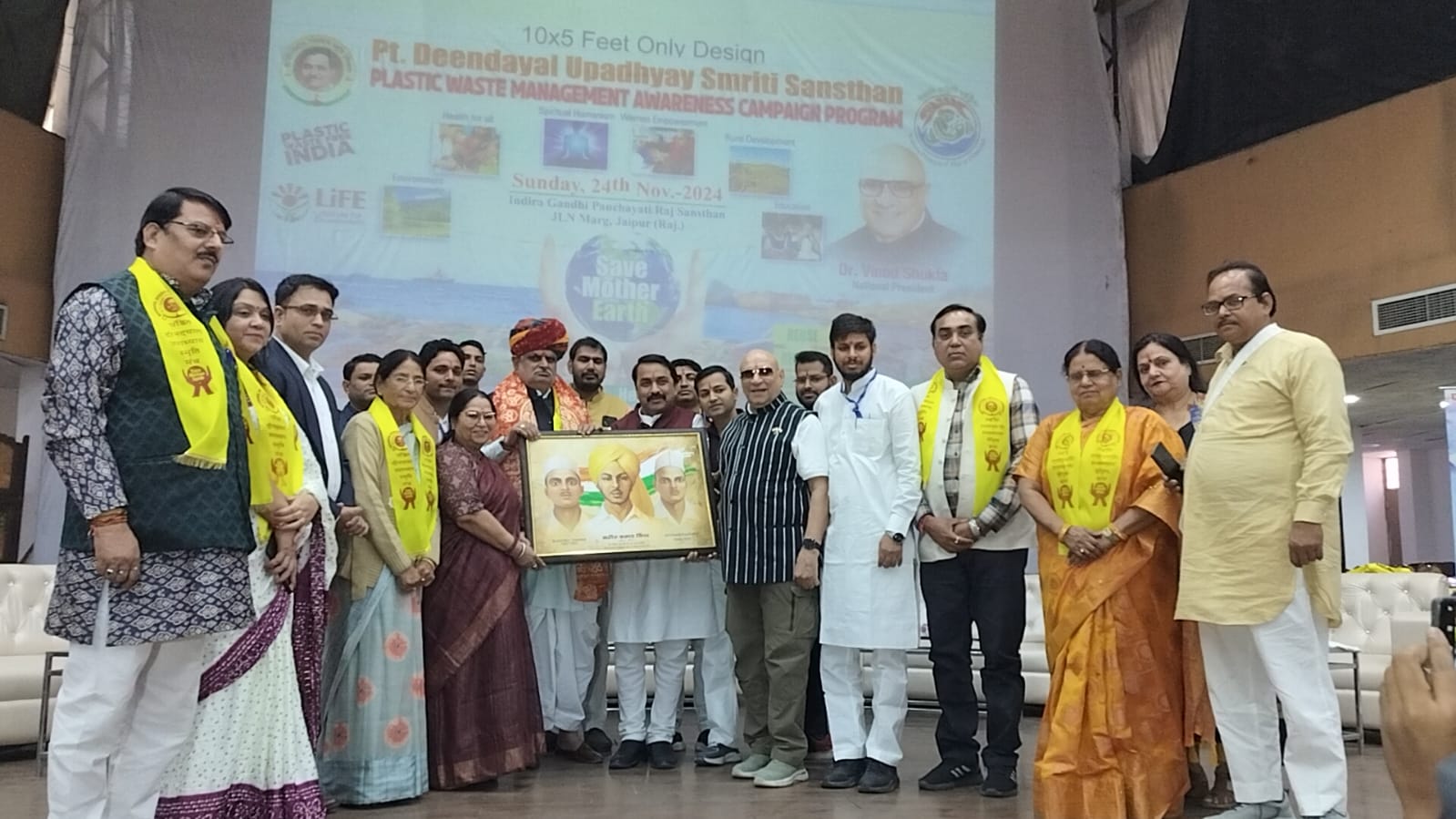 शहरवासियों के सहयोग से जयपुर बनेगा सफाई में नंबर वन : डॉ. विनोद शुक्ला शहरवासियों के सहयोग से जयपुर बनेगा सफाई में नंबर वन : डॉ. विनोद शुक्ला