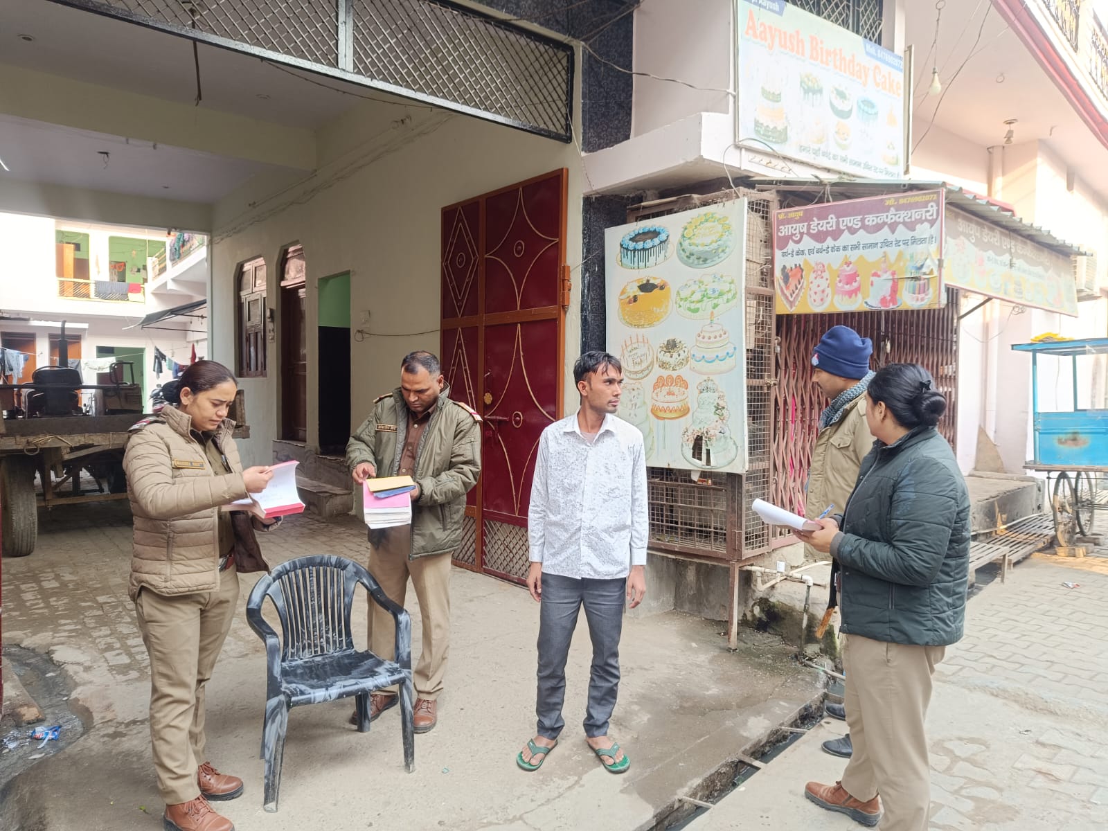 पुलिस का सत्यापन अभियान पुलिस का सत्यापन अभियान
