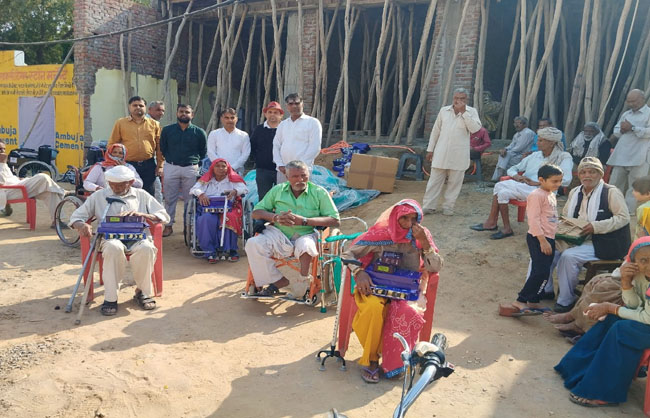 सहायक उपकरण के साथ वरिष्ठ नागरिक। सहायक उपकरण के साथ वरिष्ठ नागरिक।
