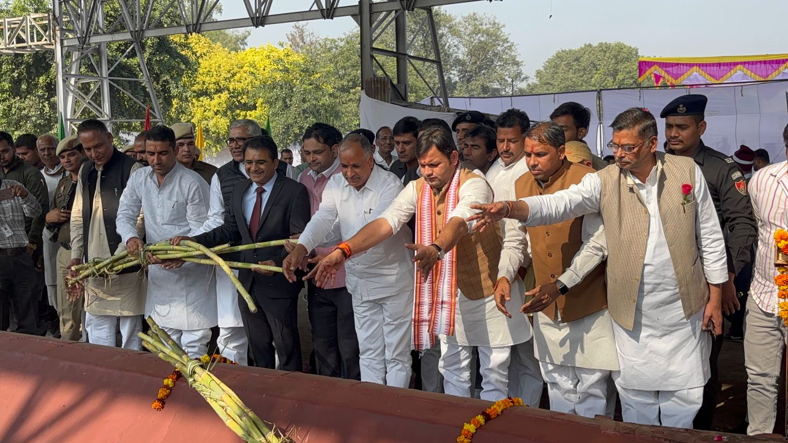 खेल राज्य मंत्री गौरव गौतम ने किया सहकारी चीनी मिल पलवल के पिराई सत्र 2024-25 का शुुभारंभ