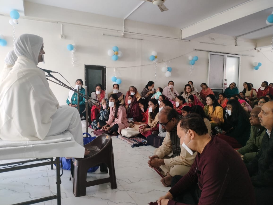 Sadhvi Akshita's birthday celebrated with joy