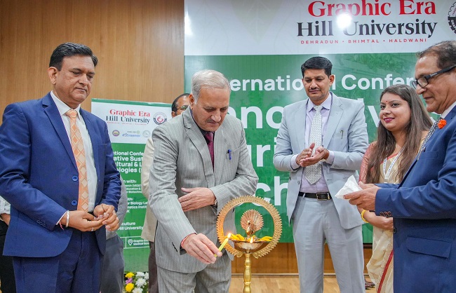 कृषि व पशुधन में नवाचार व नई तकनीकों पर आयोजित पांच दिवसीय अंतर्राष्ट्रीय सम्मेलन का शुभारंभ करते अतिथि। कृषि व पशुधन में नवाचार व नई तकनीकों पर आयोजित पांच दिवसीय अंतर्राष्ट्रीय सम्मेलन का शुभारंभ करते अतिथि।