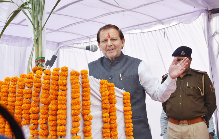 25 Snp-2  सोनीपत: सहकारिता, कारागार, चुनाव, विरासत         व पर्यटन मंत्री डॉ. अरविंद शर्मा ने सोनीपत शुगर मिल के 2024-25 पिराई सत्र का शुभारंभ         करने के अवसर पर