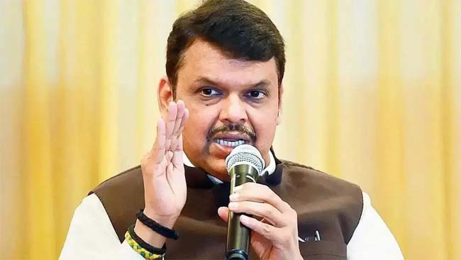 महाराष्ट्र की जनता ने प्रधानमंत्री मोदी पर भरोसा जताया है: देवेंद्र फडणवीस महाराष्ट्र की जनता ने प्रधानमंत्री मोदी पर भरोसा जताया है: देवेंद्र फडणवीस