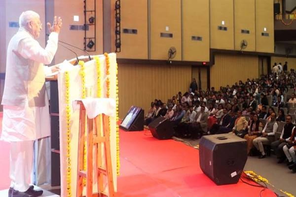 राज्यपाल मंगुभाई पटेल ने राष्ट्रीय फिजियोथैरेपी कार्यक्रम को किया संबोधित