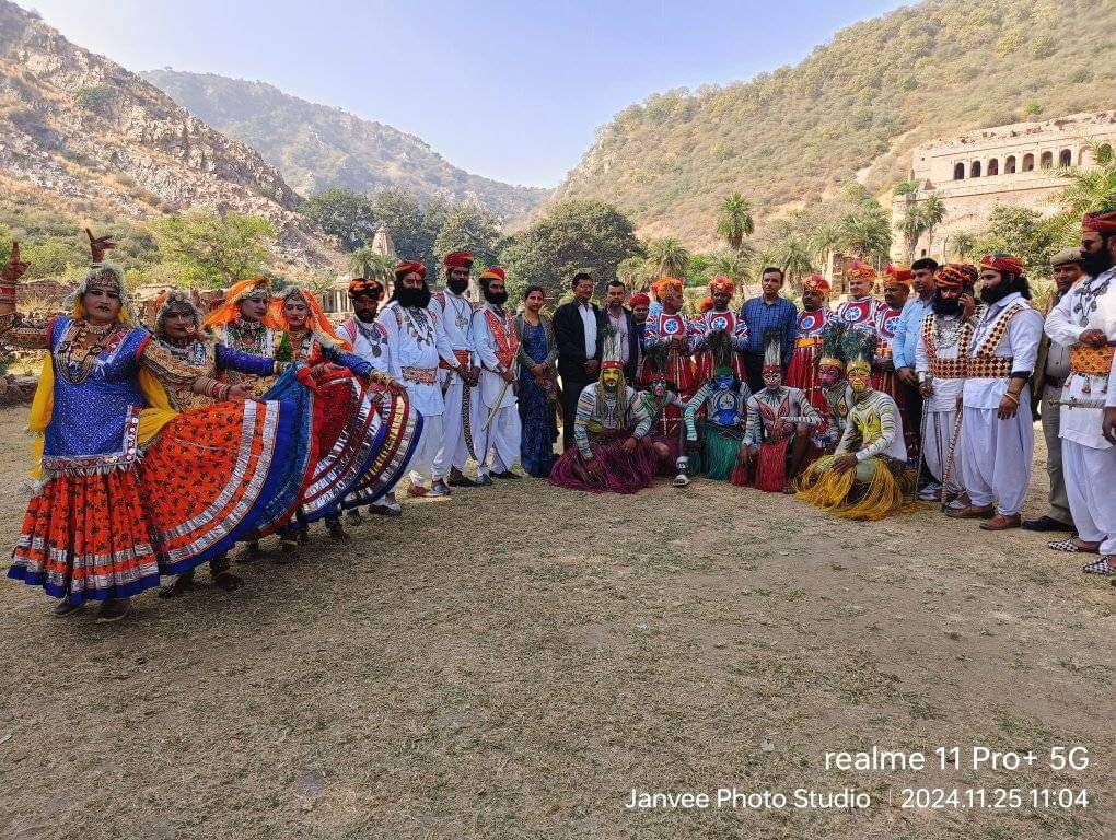 Alwar Alwar