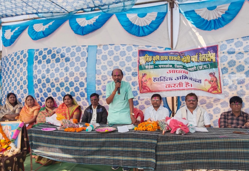 कार्यक्रम को संबोधित करते हुए राज्य पिछड़ा वर्ग आयोग के अध्यक्ष नेहरू राम निषाद। कार्यक्रम को संबोधित करते हुए राज्य पिछड़ा वर्ग आयोग के अध्यक्ष नेहरू राम निषाद।