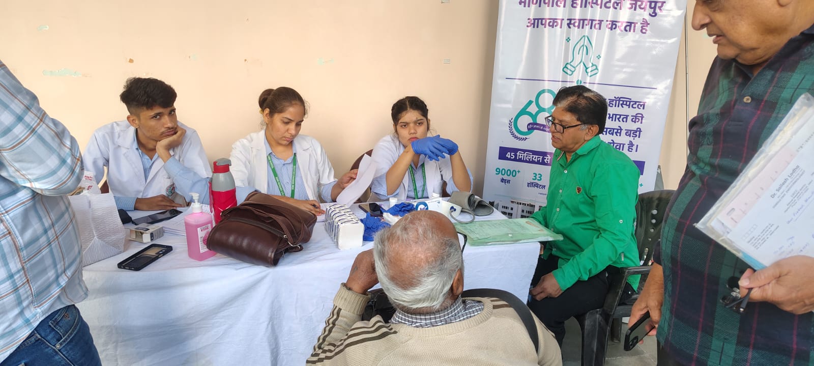 पिंक सिटी प्रेस क्लब में लगे चिकित्सा शिविर में पत्रकारों कराई स्वास्थ्य की जांच पिंक सिटी प्रेस क्लब में लगे चिकित्सा शिविर में पत्रकारों कराई स्वास्थ्य की जांच