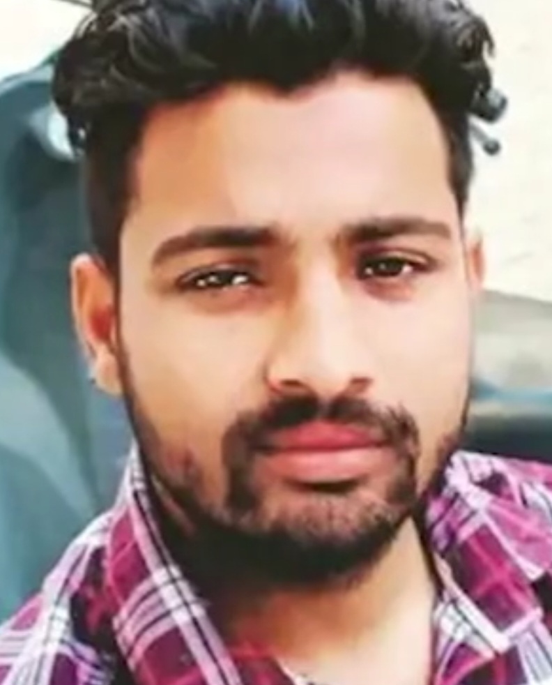 मृतक युवक का फाइल फोटो मृतक युवक का फाइल फोटो