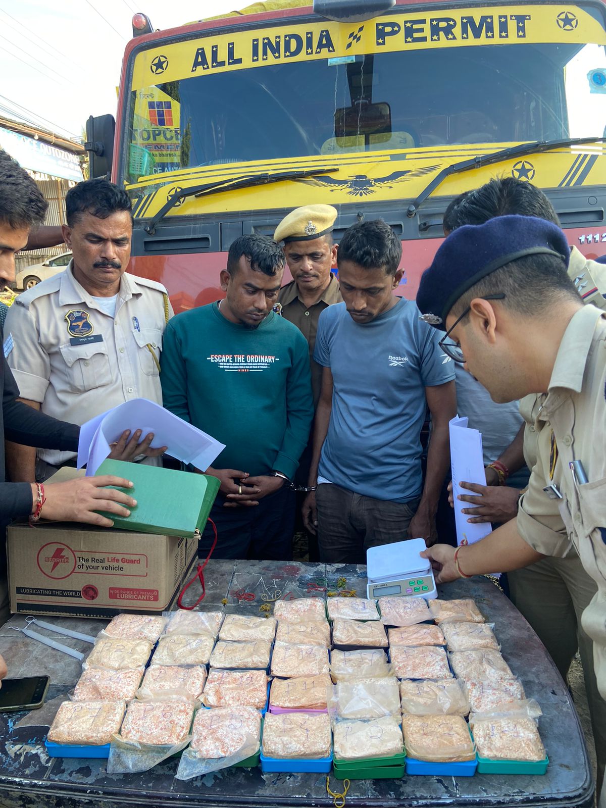 भारी मात्रा में हीरोइन समय दो गिरफ्तार भारी मात्रा में हीरोइन समय दो गिरफ्तार