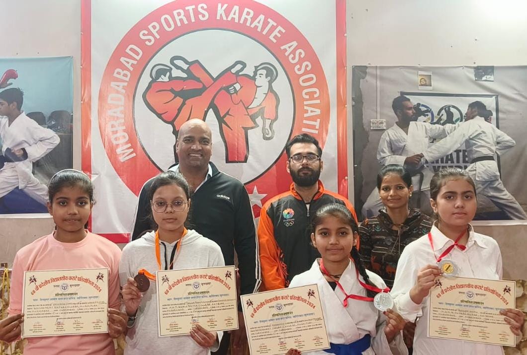 सोनकपुर स्पोर्ट्स स्टेडियम में 68 वीं प्रदेशीय विद्यालय कराटे प्रतियोगिता में पदक विजेता मुरादाबाद पहुंचने पर सम्मानित सोनकपुर स्पोर्ट्स स्टेडियम में 68 वीं प्रदेशीय विद्यालय कराटे प्रतियोगिता में पदक विजेता मुरादाबाद पहुंचने पर सम्मानित