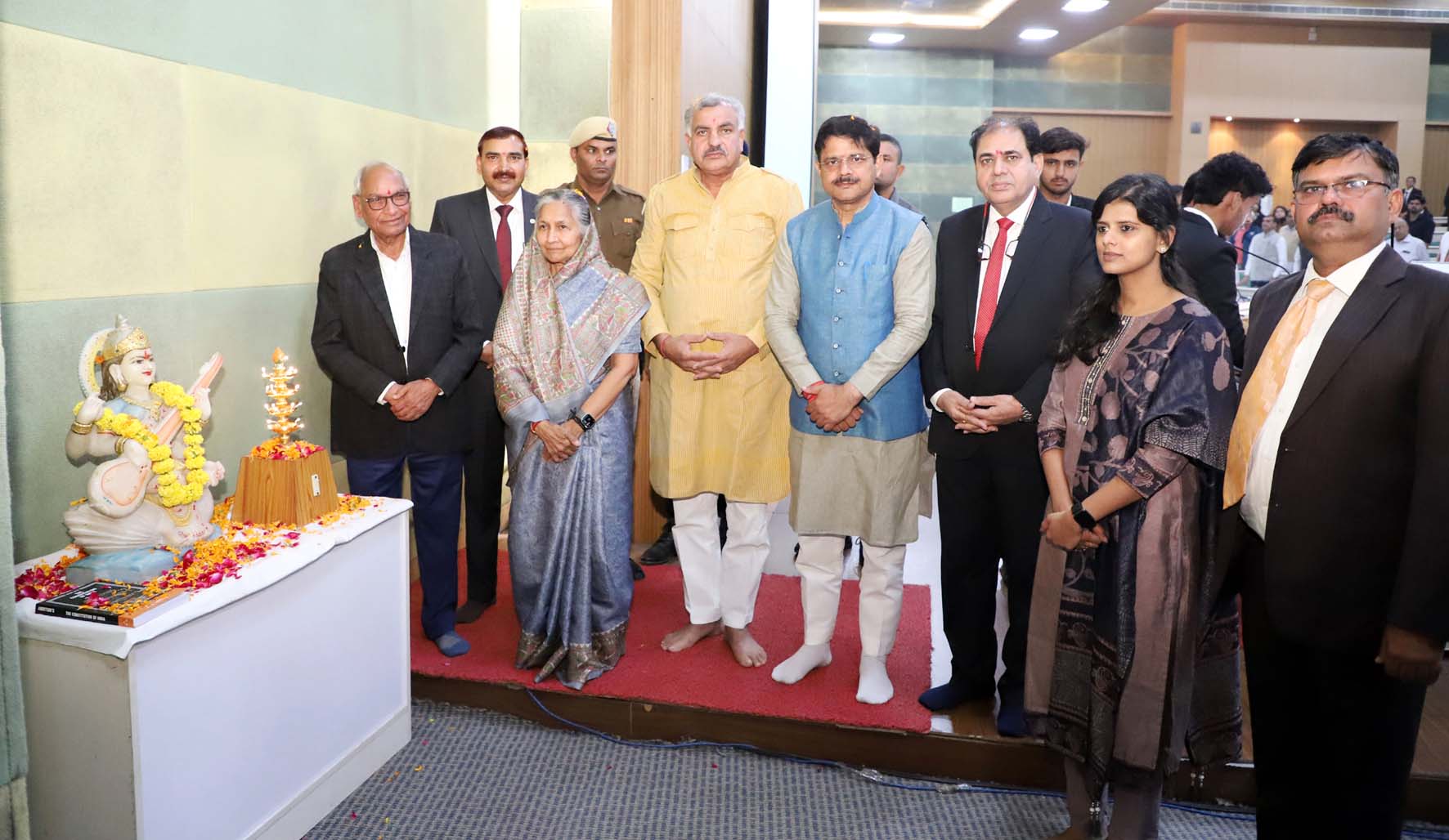 कार्यक्रम का उद्घाटन करते मुख्यातिथि हरियाणा विधान सभा के चीफ व्हिप रामकुमार कश्यप व अन्य सम्मानित अतिथिगण। कार्यक्रम का उद्घाटन करते मुख्यातिथि हरियाणा विधान सभा के चीफ व्हिप रामकुमार कश्यप व अन्य सम्मानित अतिथिगण।