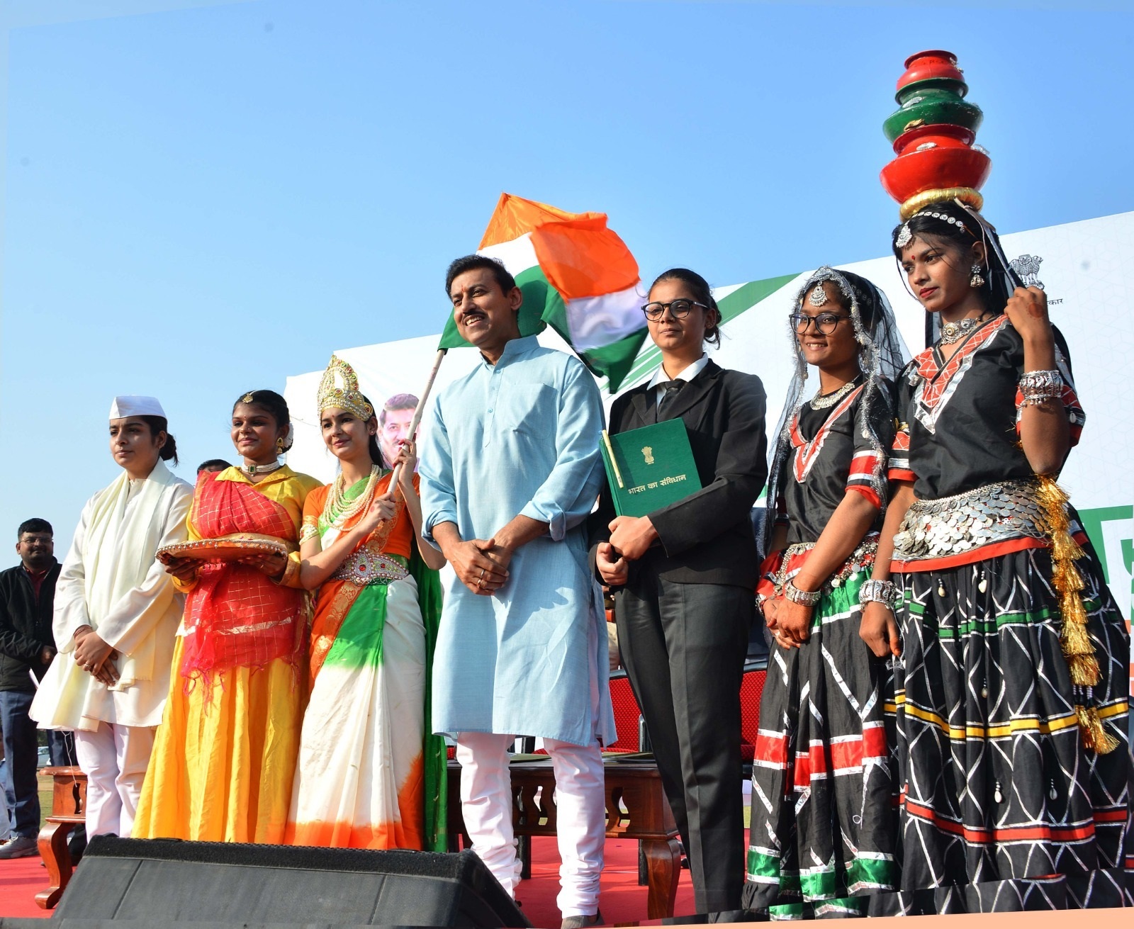 संविधान दिवस के अवसर पर जयपुर के चित्रकूट स्टेडियम में आयोजित संविधान पदयात्रा संविधान दिवस के अवसर पर जयपुर के चित्रकूट स्टेडियम में आयोजित संविधान पदयात्रा