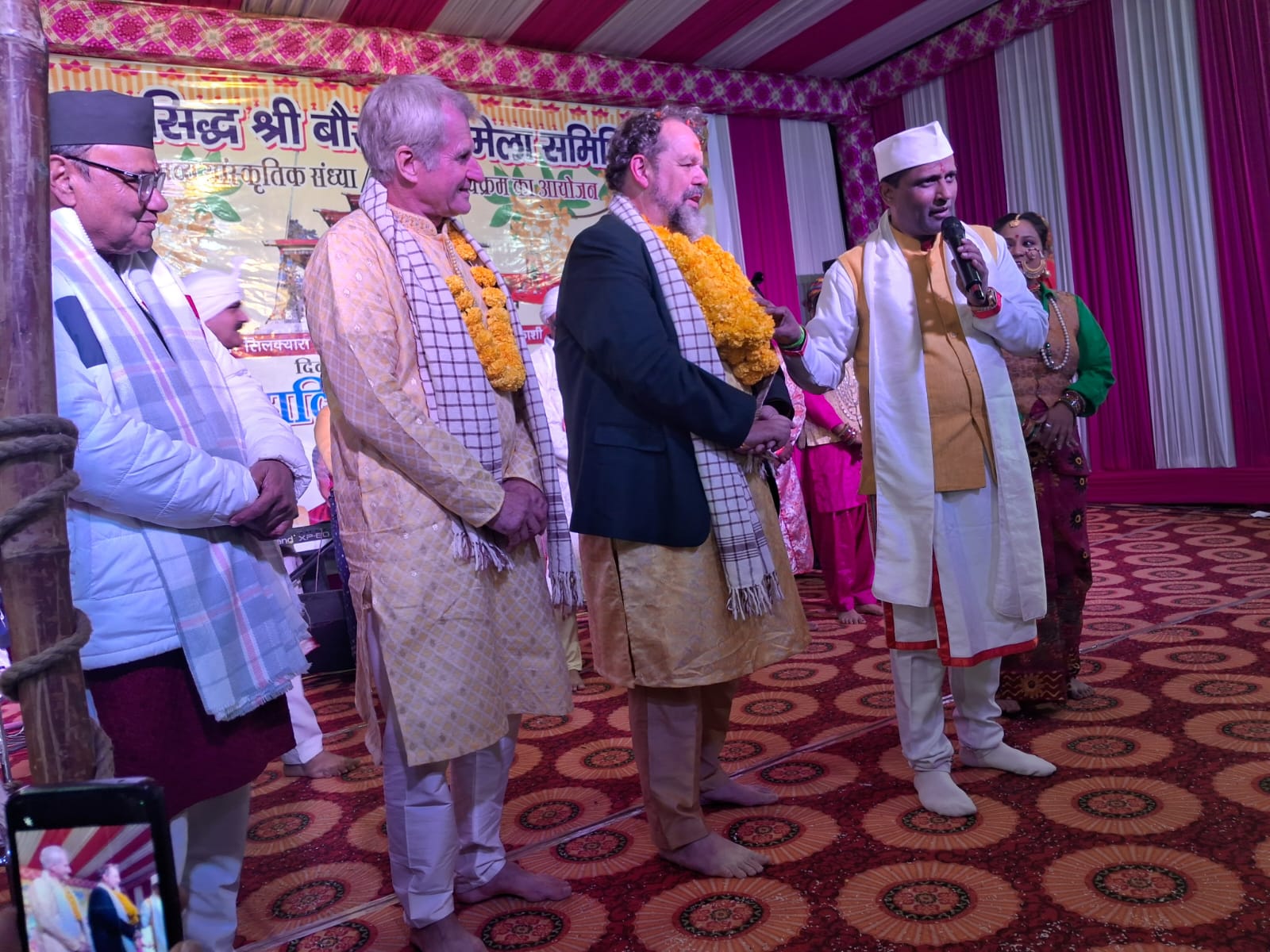 देवभूमि की अदृश्य शक्ति का के कायल हुआ अंतर्राष्ट्रीय टनल विशेषज्ञ डिक्स।। देवभूमि की अदृश्य शक्ति का के कायल हुआ अंतर्राष्ट्रीय टनल विशेषज्ञ डिक्स।।