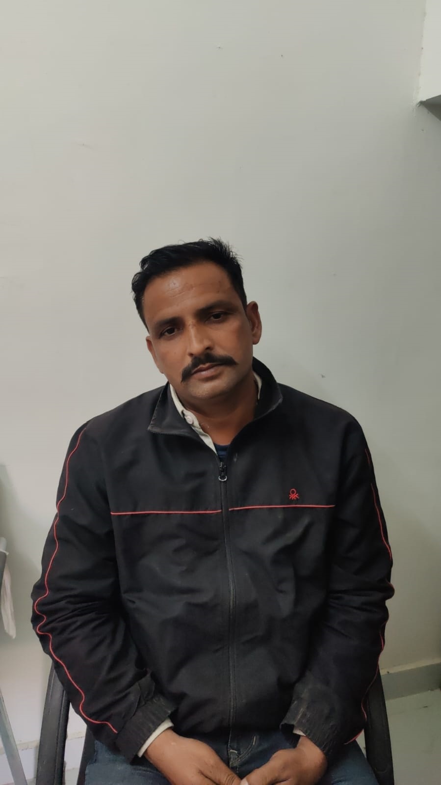 एवीवीएनएल का मीटर रीडर-ग्रेड द्वितीय 5 हजार रुपए रिश्वत लेते गिरफ्तार एवीवीएनएल का मीटर रीडर-ग्रेड द्वितीय 5 हजार रुपए रिश्वत लेते गिरफ्तार