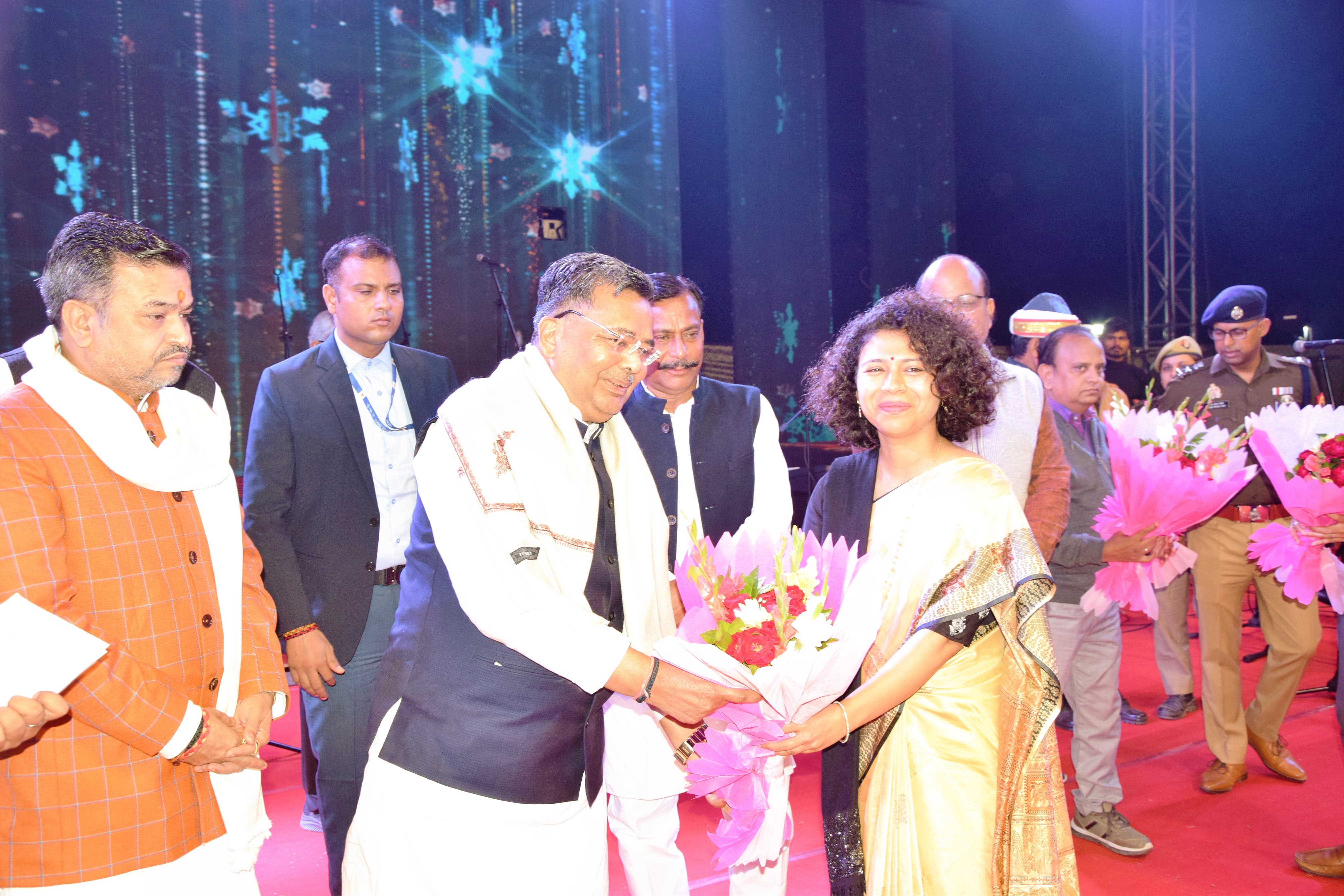 लखीमपुर महोत्सव में दिखा विरासत और संस्कृति का संगम लखीमपुर महोत्सव में दिखा विरासत और संस्कृति का संगम