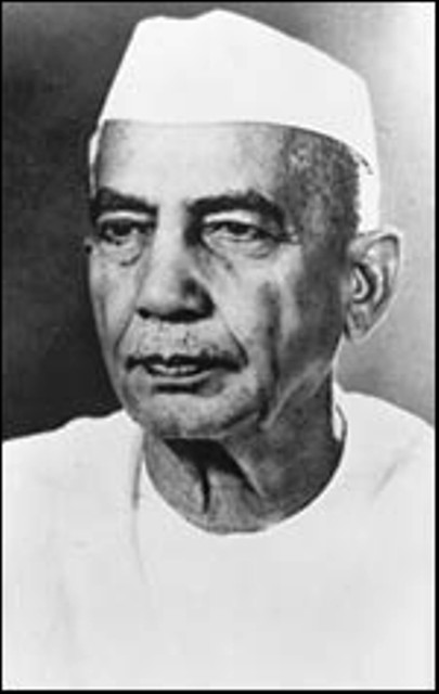 पूर्व प्रधानमंत्री चौधरी चरण सिंह (फाइल फोटो) पूर्व प्रधानमंत्री चौधरी चरण सिंह (फाइल फोटो)