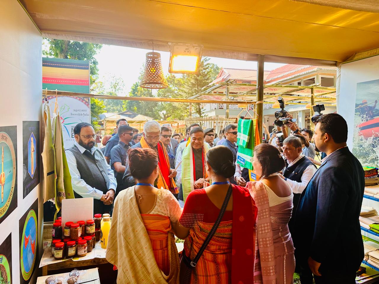 बोडोलैंड ने काजीरंगा में अंतर्राष्ट्रीय पर्यटन मेले में अपनी खूबसूरती का प्रदर्शन किया। बोडोलैंड ने काजीरंगा में अंतर्राष्ट्रीय पर्यटन मेले में अपनी खूबसूरती का प्रदर्शन किया।