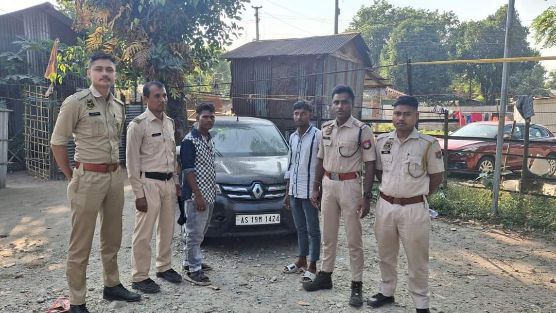 चोरी की कार बरामद चोरी की कार बरामद