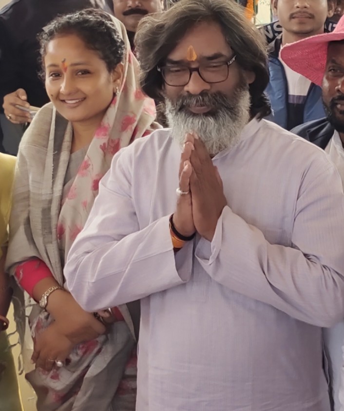 हेमंत सोरेन और कल्पना सोरेन हेमंत सोरेन और कल्पना सोरेन