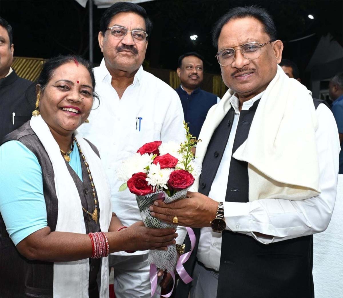 खाद्य मंत्री बघेल के नेतृत्व में सतनामी समाज के प्रतिनिधिमण्डल ने मुख्यमंत्री से मुलाकात करते खाद्य मंत्री बघेल के नेतृत्व में सतनामी समाज के प्रतिनिधिमण्डल ने मुख्यमंत्री से मुलाकात करते