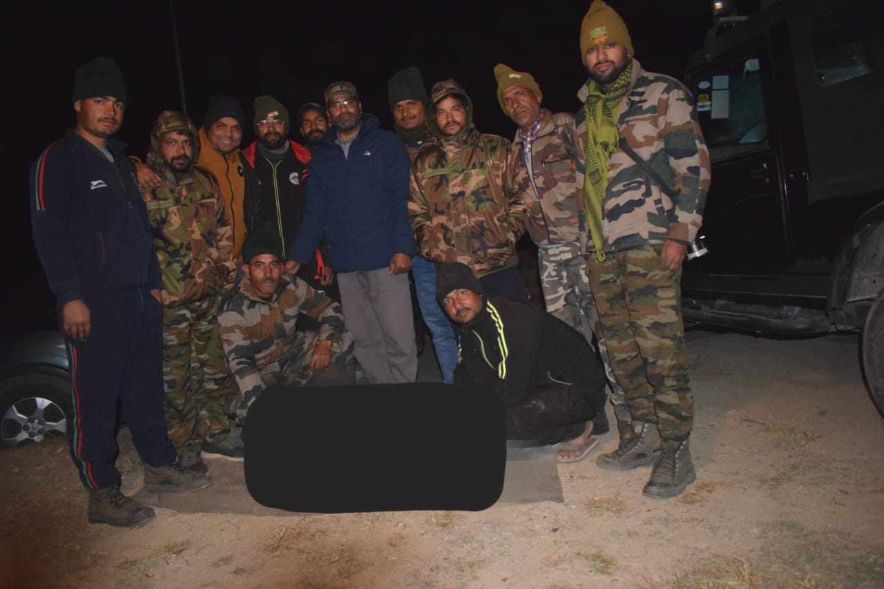 फोटो कैप्शन-28 एनटीएच 22-टिहरी के घनसाली में आतंक का पर्याय बने गुलदार को ढेर करने वाली टीम प्रदीप डबराल फोटो कैप्शन-28 एनटीएच 22-टिहरी के घनसाली में आतंक का पर्याय बने गुलदार को ढेर करने वाली टीम प्रदीप डबराल