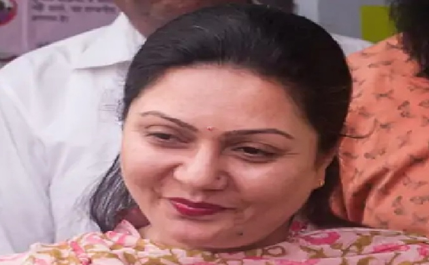 बीकानेर के पूर्व राजघराने का विवाद फिर पुलिस थाने तक पहुंचा, बीजेपी विधायक सिद्धीकुमारी के खिलाफ एफआईआर बीकानेर के पूर्व राजघराने का विवाद फिर पुलिस थाने तक पहुंचा, बीजेपी विधायक सिद्धीकुमारी के खिलाफ एफआईआर