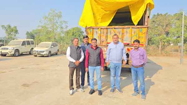 छतरपुर: अवैध खाद परिवहन पर कार्यवाही,23 मीट्रिक टन खाद जब्त छतरपुर: अवैध खाद परिवहन पर कार्यवाही,23 मीट्रिक टन खाद जब्त