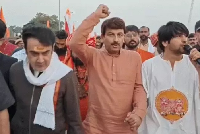 पंडित धीरेंद्र शास्त्री की पदयात्रा पंडित धीरेंद्र शास्त्री की पदयात्रा