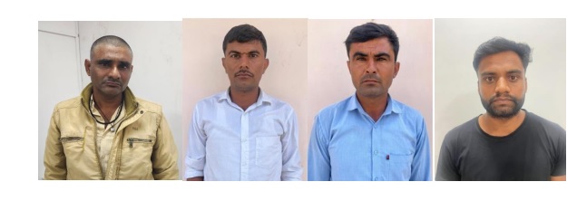 तीन पीटीआई और एक व्याख्याता को एसओजी ने किया गिरफ्तार तीन पीटीआई और एक व्याख्याता को एसओजी ने किया गिरफ्तार
