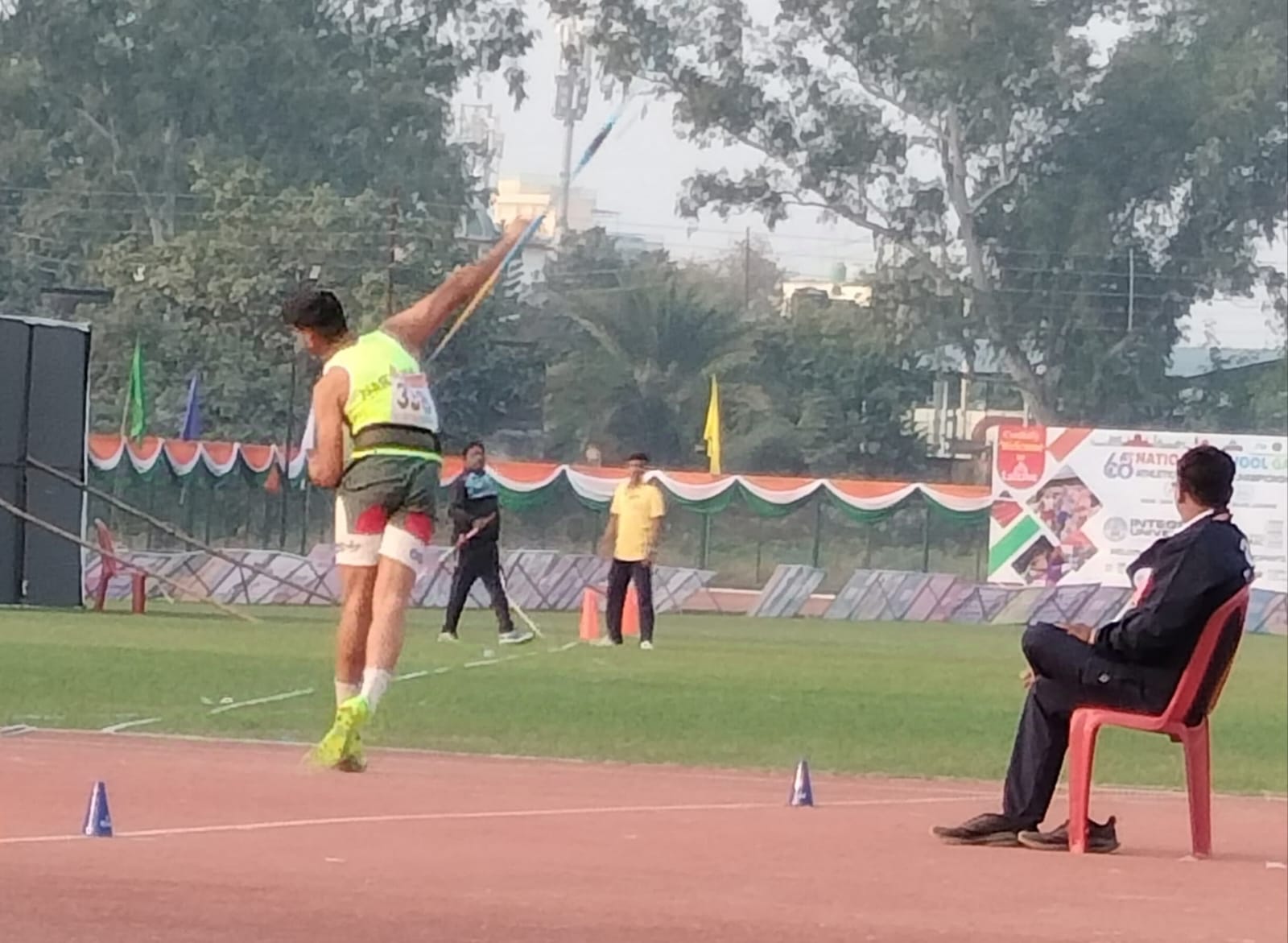 खेल मैदान में प्रतिभागी खेल मैदान में प्रतिभागी