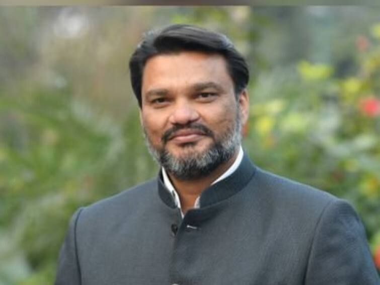 सीएम अशोक गहलोत के ओएसडी लोकेश शर्मा सीएम अशोक गहलोत के ओएसडी लोकेश शर्मा