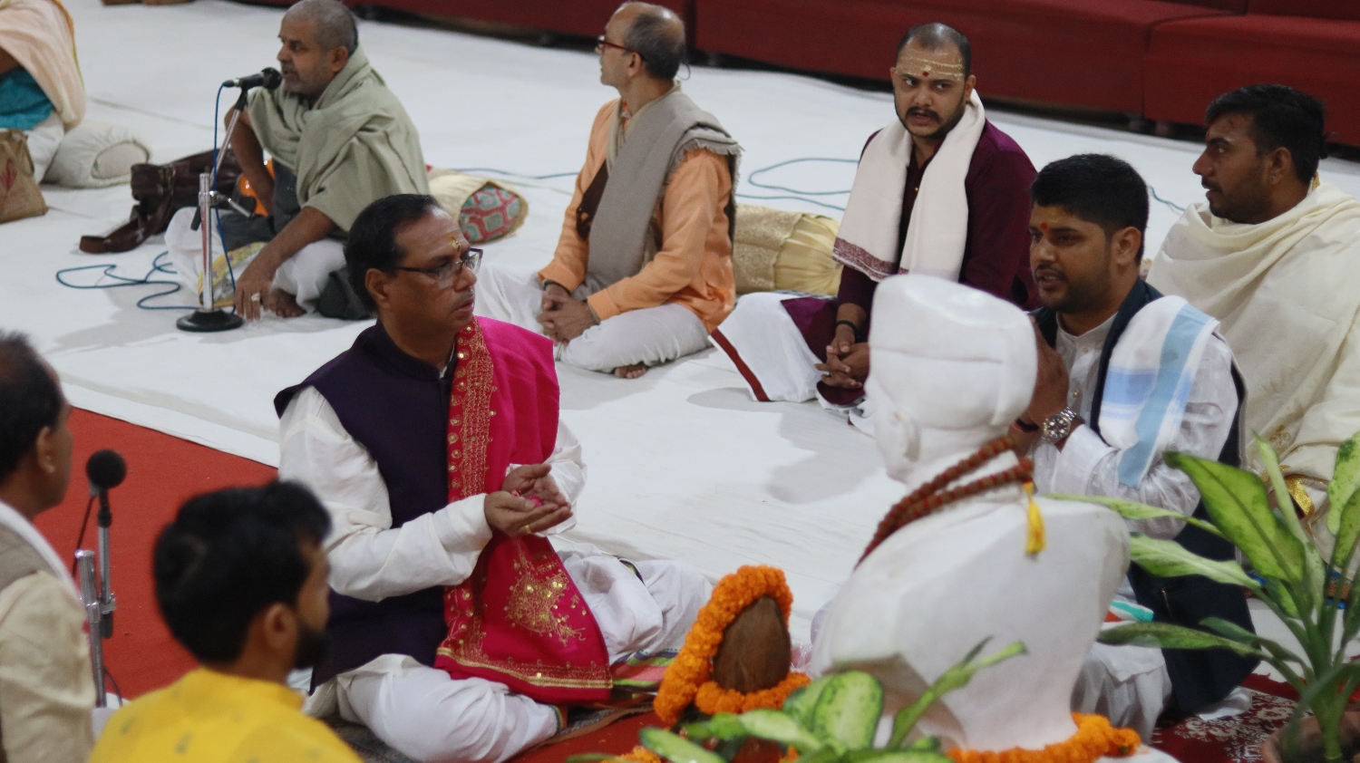 बीएचयू में शास्‍त्रार्थ करते मनीषी: फोटो बच्चा गुप्ता