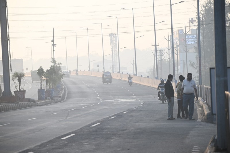 भोपाल के लाल घाटी रोड का सुबह का मौसम भोपाल के लाल घाटी रोड का सुबह का मौसम