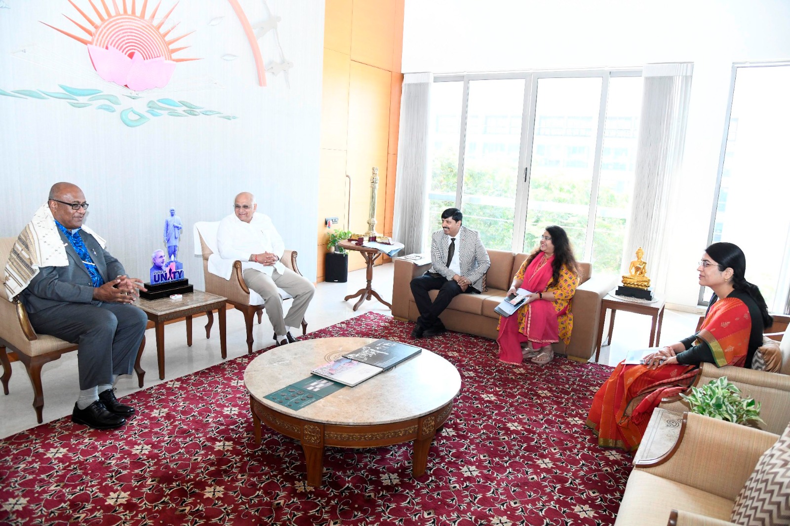 फिजी के उप प्रधानमंत्री मनोआ कामिकामिका ने मुख्यमंत्री भूपेंद्र पटेल से शिष्टाचार भेंट की फिजी के उप प्रधानमंत्री मनोआ कामिकामिका ने मुख्यमंत्री भूपेंद्र पटेल से शिष्टाचार भेंट की