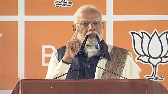प्रधानमंत्री नरेंद्र मोदी को जान से मारने की धमकी , महिला हिरासत में