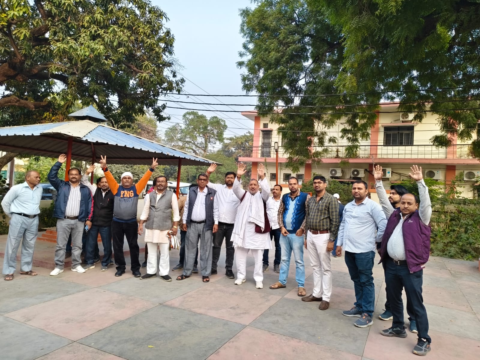 वाराणसी: निजी करण के विरोध में उबले बिजली कर्मचारी संगठन,प्रदर्शन वाराणसी: निजी करण के विरोध में उबले बिजली कर्मचारी संगठन,प्रदर्शन