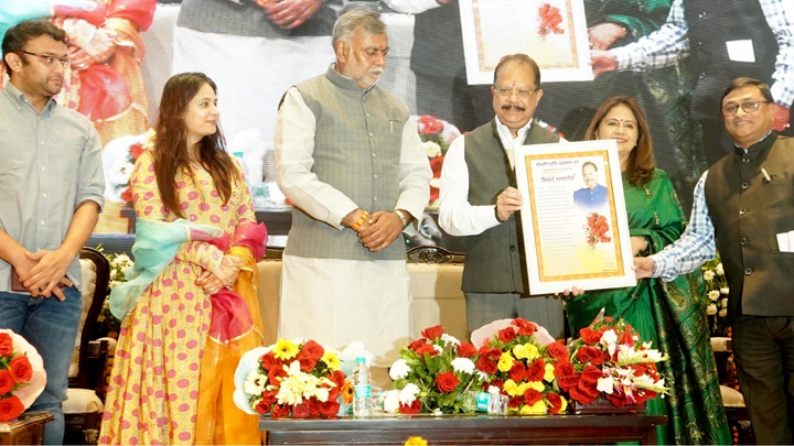 एसीएस मलय श्रीवास्तव को सेवानिवृत्ति पर विदाई एसीएस मलय श्रीवास्तव को सेवानिवृत्ति पर विदाई