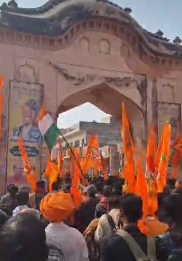 छतरपुर : हनुमान चालीसा पाठ के बाद सनातन हिंदू एकता पदयात्रा का समापन