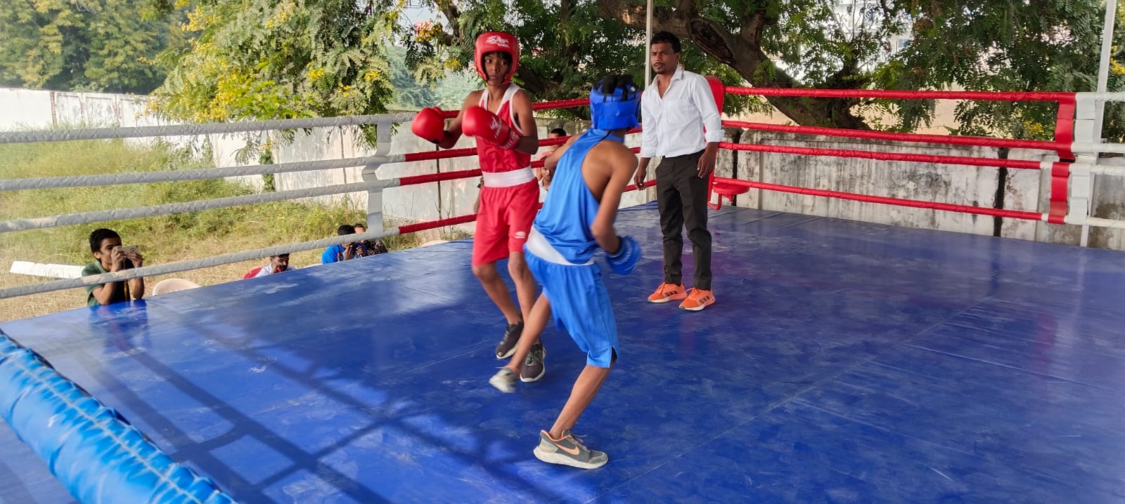 प्रदेश स्तरीय समन्वय सब जूनियर बालिका हॉकी प्रतियोगिता का आयोजन 16 से 21 दिसम्बर,तक इटावां में : अतुल सिन्हा प्रदेश स्तरीय समन्वय सब जूनियर बालिका हॉकी प्रतियोगिता का आयोजन 16 से 21 दिसम्बर,तक इटावां में : अतुल सिन्हा