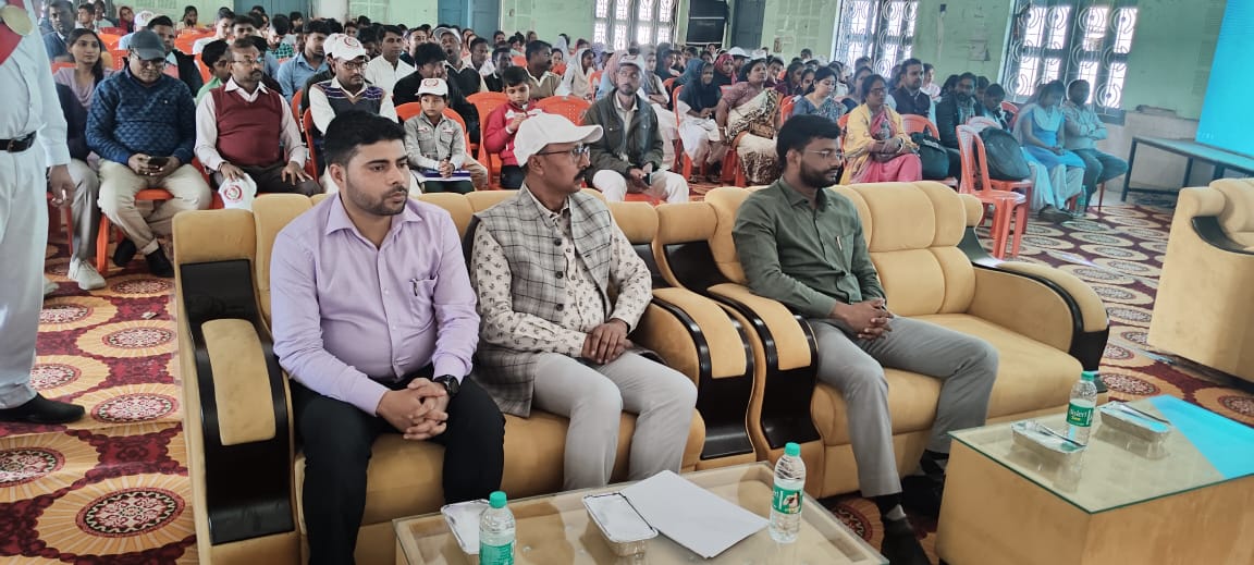 एचआईवी एड्स बचाव इकाई के तहत रेड रिबन क्विज प्रतियोगिता का आयोजन एचआईवी एड्स बचाव इकाई के तहत रेड रिबन क्विज प्रतियोगिता का आयोजन