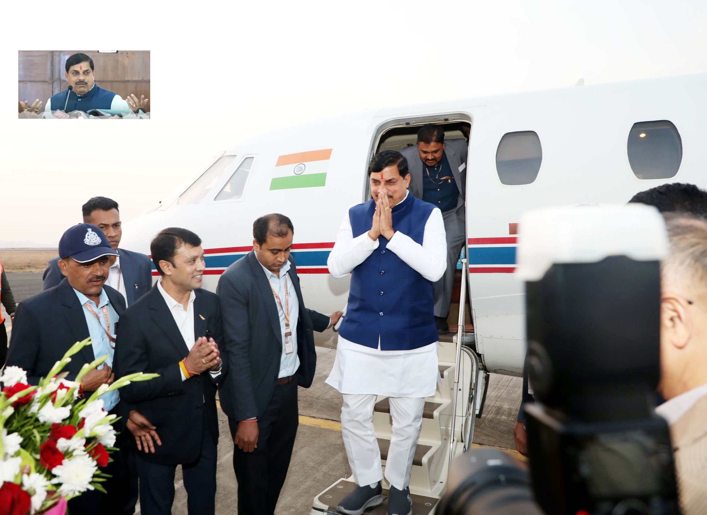 विदेश से लौटकर संवाददाताओं से मुख्यमंत्री निवास में बातचीत करते हुए सीएम डॉ मोहन यादव विदेश से लौटकर संवाददाताओं से मुख्यमंत्री निवास में बातचीत करते हुए सीएम डॉ मोहन यादव
