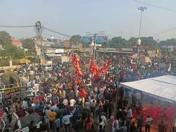 छतरपुर : लैंड जिहाद और लव जिहाद के विरोध में छतरपुर बंद छतरपुर : लैंड जिहाद और लव जिहाद के विरोध में छतरपुर बंद
