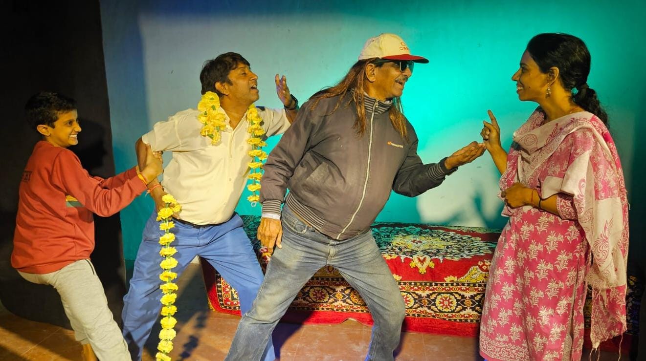 अभिनय के विभिन्न मसालो से तैयार तुरंत मंगोड़ी के स्वाद का आनंद उठाया दर्शकों ने अभिनय के विभिन्न मसालो से तैयार तुरंत मंगोड़ी के स्वाद का आनंद उठाया दर्शकों ने