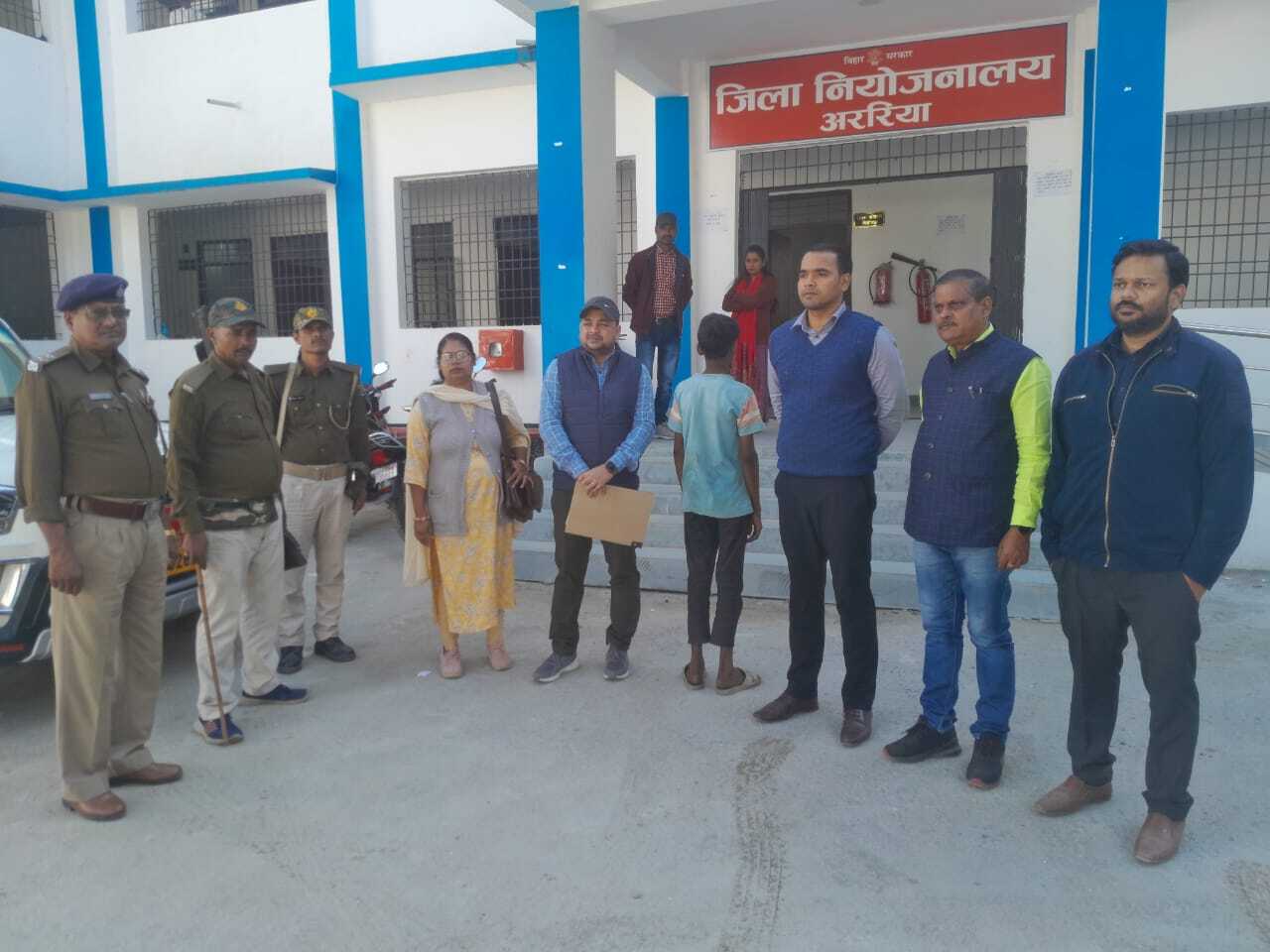अररिया में श्रम विभाग के धावादल ने एक बाल श्रमिक को कराया मुक्त अररिया में श्रम विभाग के धावादल ने एक बाल श्रमिक को कराया मुक्त