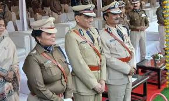 डीजीपी सुधीर सक्सेना की विदाई परेड