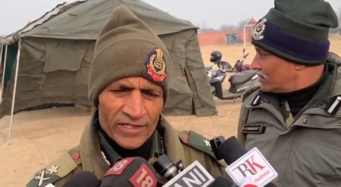 आतंकवादियों ने आपस में संवाद कम कर दिया है जिससे उन्हें पकड़ना बड़ी चुनौती बन गया है- आईजी बीएसएफ आतंकवादियों ने आपस में संवाद कम कर दिया है जिससे उन्हें पकड़ना बड़ी चुनौती बन गया है- आईजी बीएसएफ