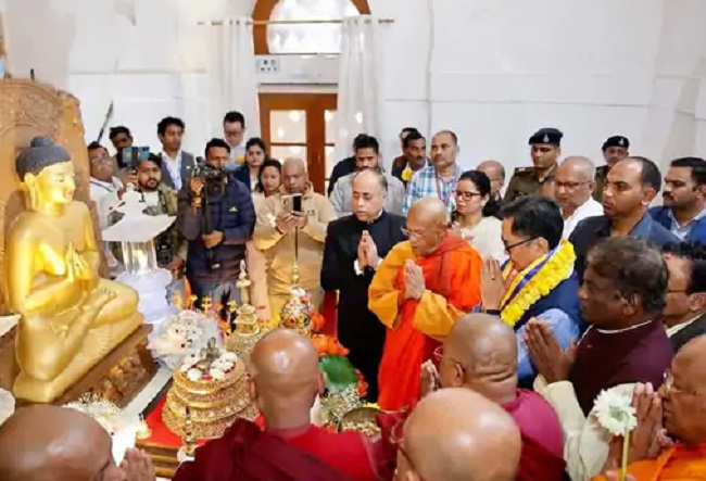 महाबोधी महोत्सव में केंद्रीय मंत्री रिजिजू महाबोधी महोत्सव में केंद्रीय मंत्री रिजिजू
